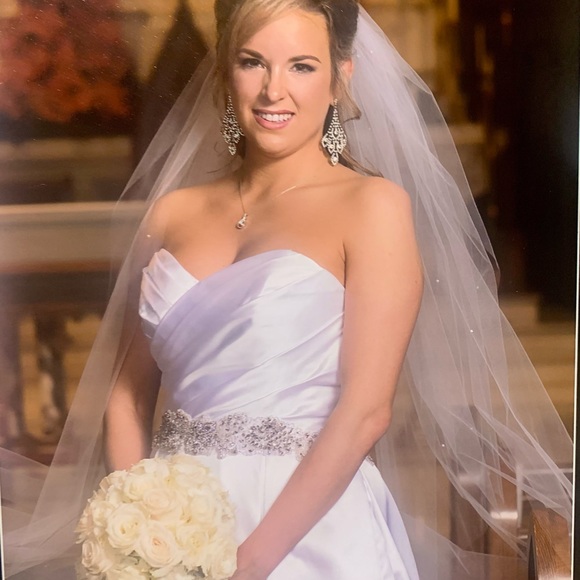 Sara Gabriel Custom Made Royal Cathedral Veil - Picture 6 of 6